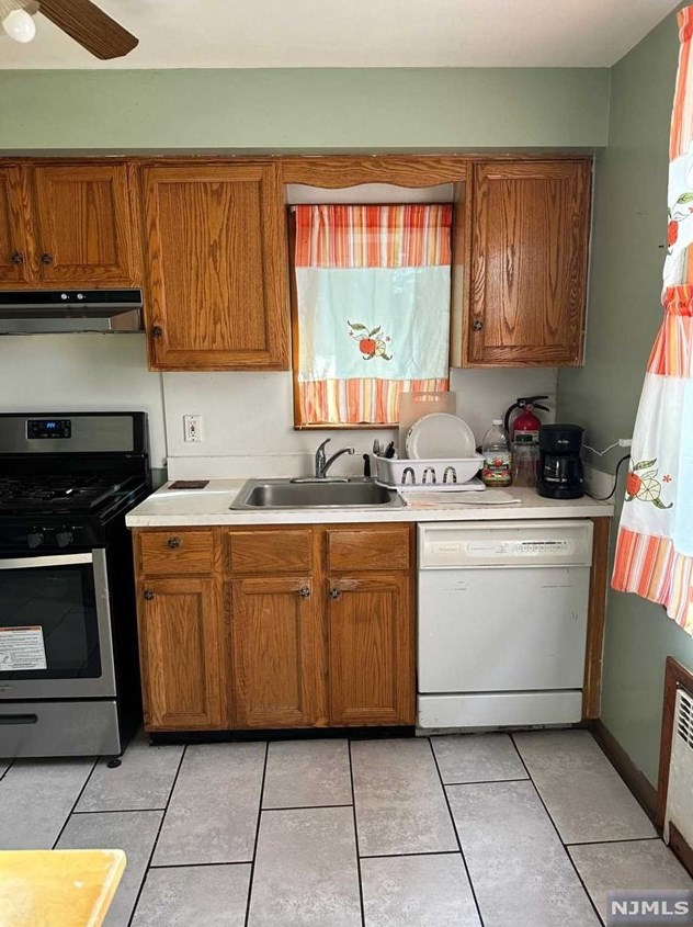 394 Kennedy Dr, Fairview, NJ 07022