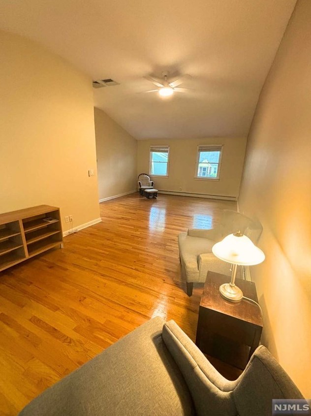 131 Prospect Ter, Teaneck NJ 07666-5823 exterior