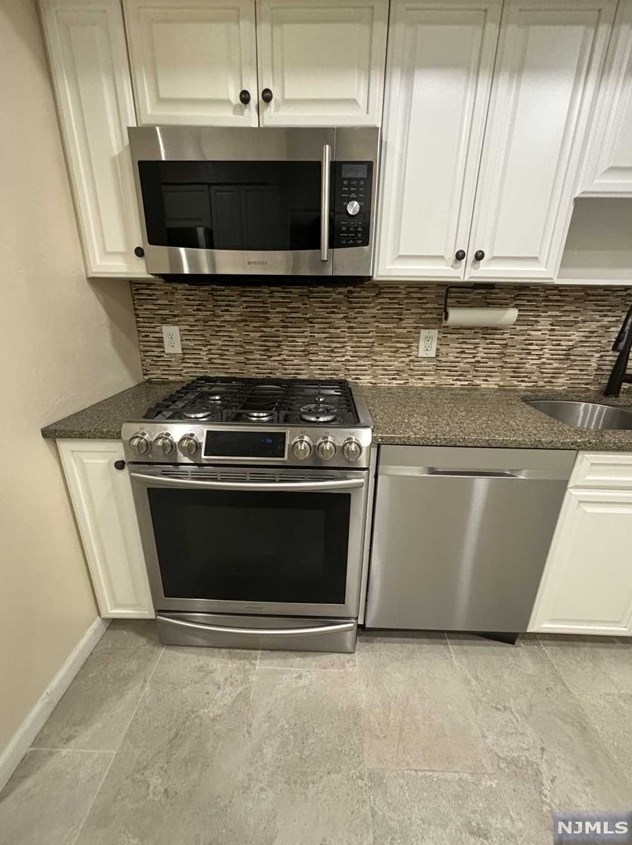 131 Prospect Ter, Teaneck NJ 07666-5823 exterior