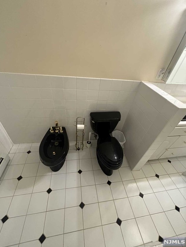 131 Prospect Ter, Teaneck NJ 07666-5823 exterior