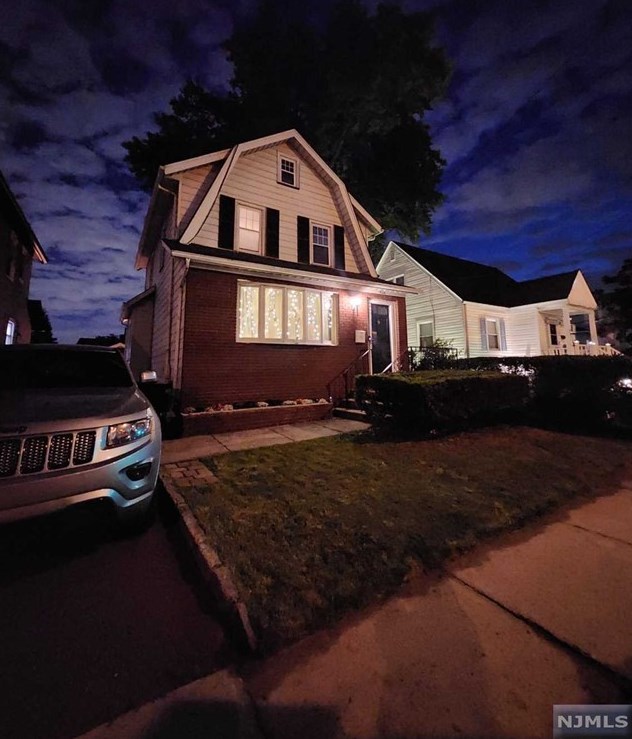 406 Rutherford Ave, Lyndhurst, NJ 07071-1109