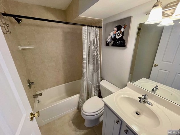 14 Maple St, Outwater NJ 07026-3322 exterior