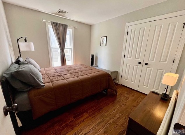 14 Maple St, Outwater NJ 07026-3322 exterior