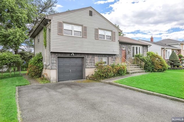 250 Oxford Ave, Saddle Brook, NJ 07663
