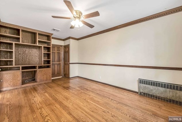 317 Pleasant Ave, Ridgewood NJ  07450-2836 exterior