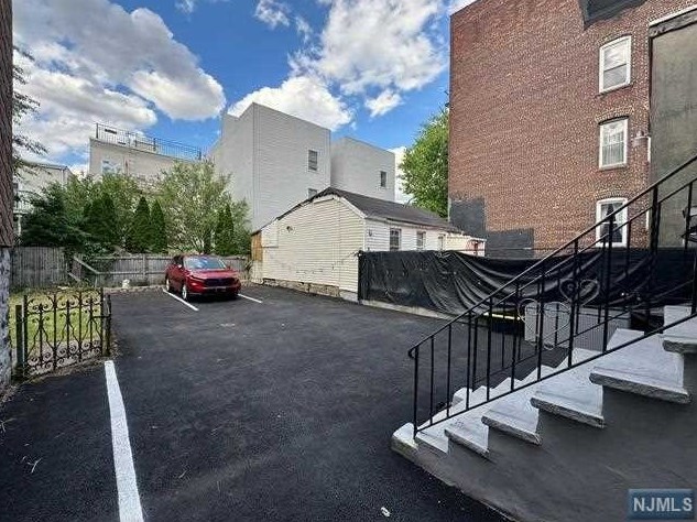 150 19th St, Union City NJ 07087-5406 exterior