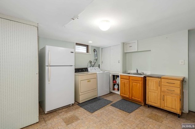 706 8th St, Lyndhurst NJ  07071-3108 exterior