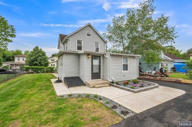 314 Almond St, Vineland NJ 08360-5218 exterior