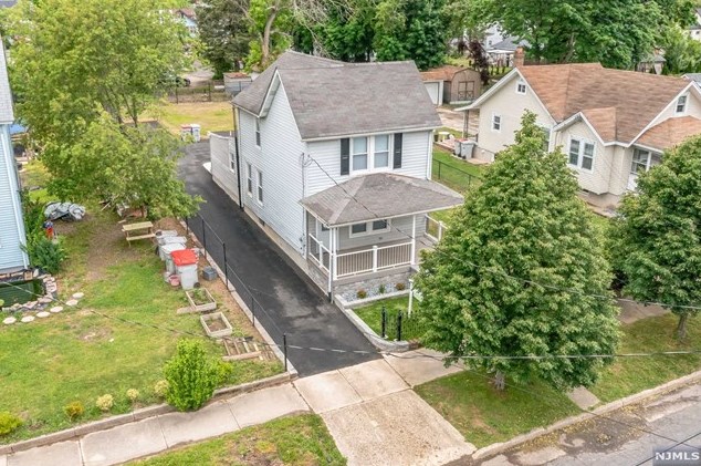 314 Almond St, Vineland NJ 08360-5218 exterior