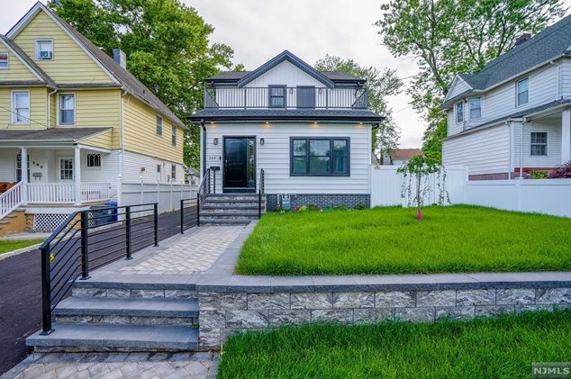 264 Howland Ave, Englewood, NJ 07631-3210