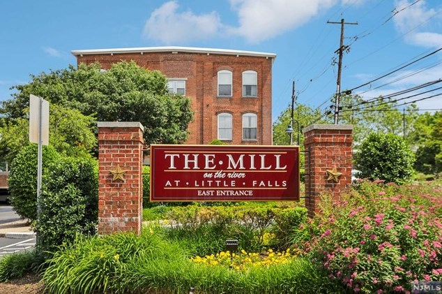 240 Main St #208, Little Falls, NJ 07424