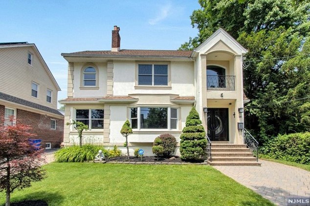 329 Marlboro Rd, Englewood, NJ 07631-1414