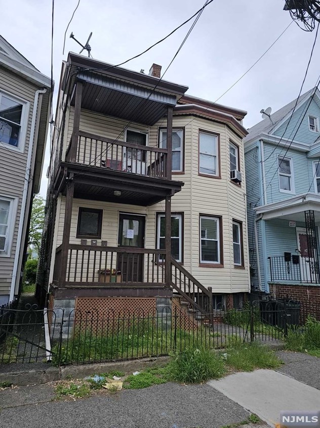 26 York St, Paterson NJ  07524-1916 exterior