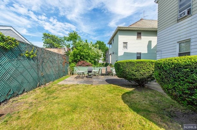 283-285 Lawrence Pl, Paterson, NJ 07514