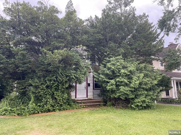 134 Johnson Ave, Mahwah, NJ 07430-1145