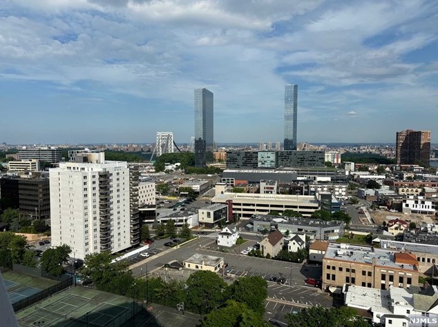 2000 Linwood Ave #21w, West Fort Lee, NJ 07024