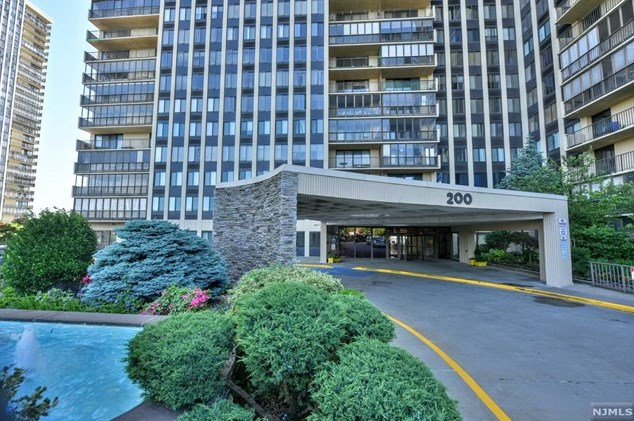 200 Winston Dr #119, Cliffside Park, NJ 07010