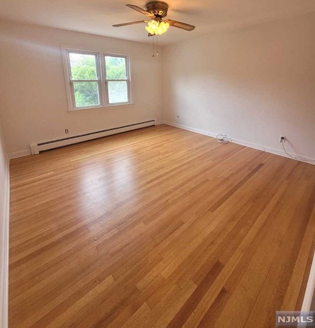 360 New York Ave #1st, Lyndhurst, NJ 07071