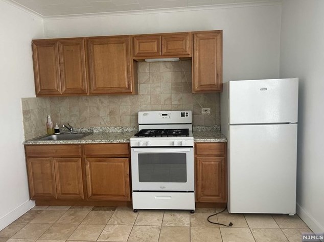 393 Grace Ave, Outwater, NJ 07026