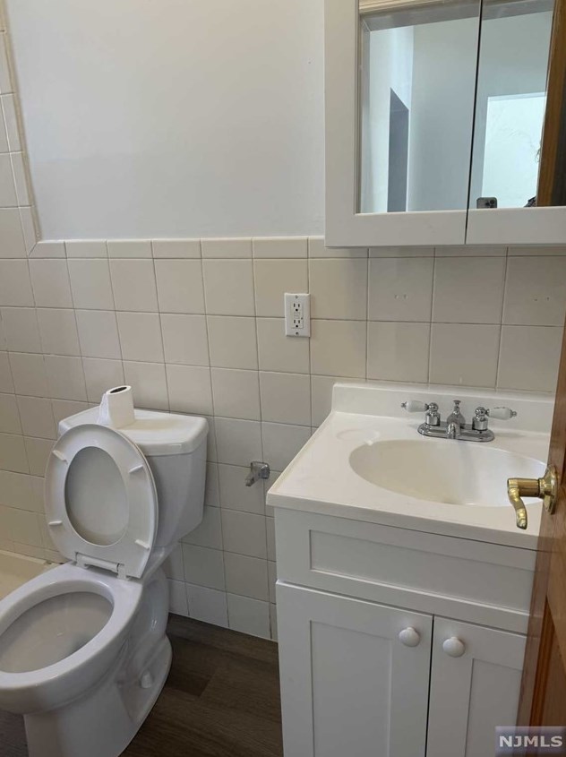 6019 Broadway #2, West New York, NJ 07093