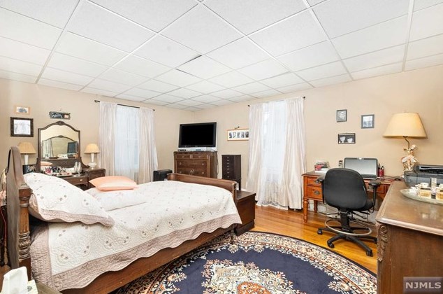 135 Maple St, Rutherford NJ  07070-1718 exterior