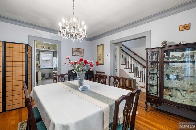 135 Maple St, Rutherford NJ  07070-1718 exterior