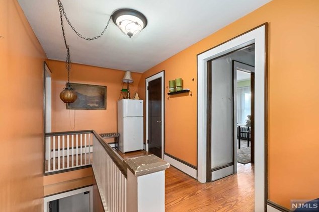 135 Maple St, Rutherford NJ  07070-1718 exterior