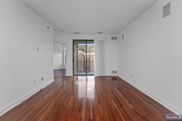 24 Ave At Port Imperial #427, West New York, NJ 07093