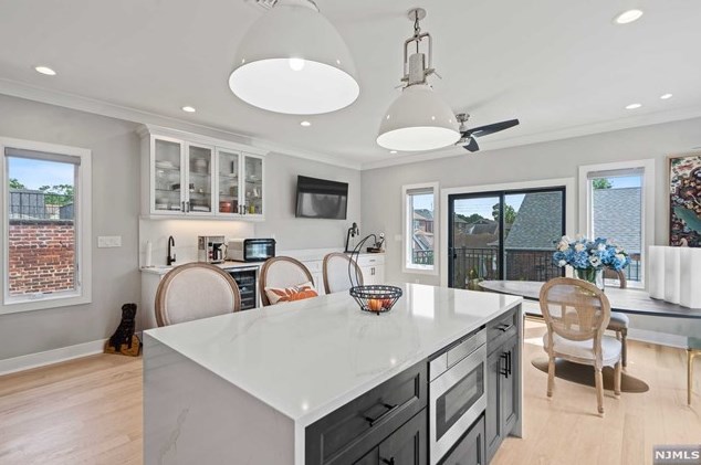 446 Greenmount Ave, Cliffside Park NJ 07010-1633 exterior