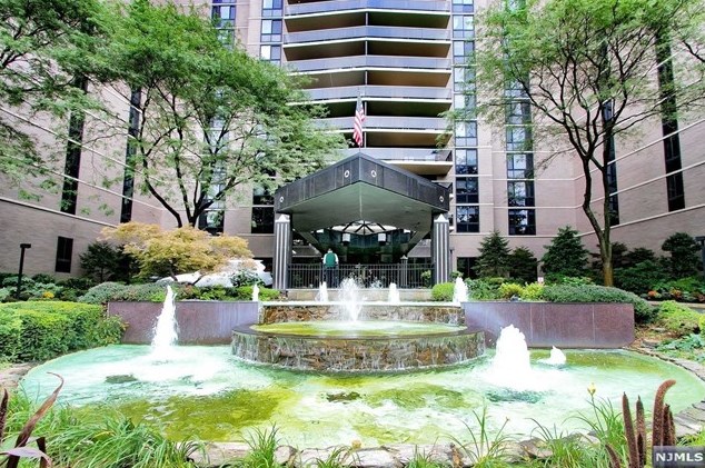 1512 Palisade Ave, West Fort Lee, NJ 07024-5308