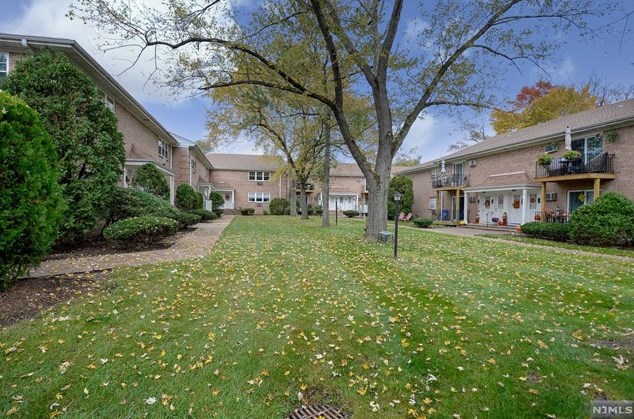 636 Godwin Ave #17b, Midland Pk, NJ 07432