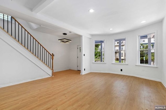 216 Renner Ave, Newark, NJ 07112