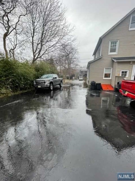131 Franklin Tpke, Waldwick NJ  07463-1816 exterior