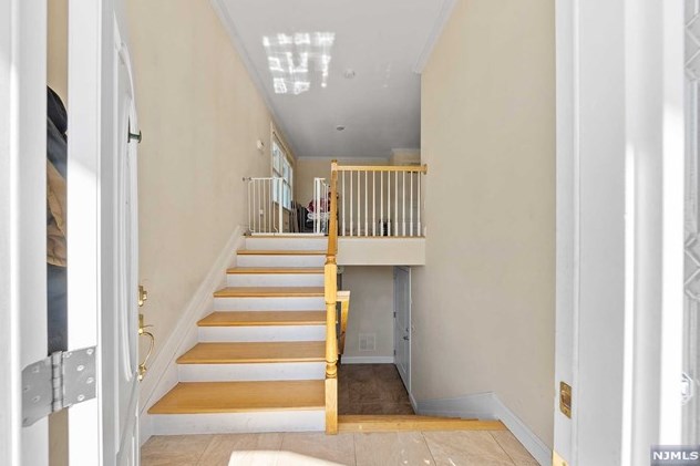 351 Lewandowski St, Lyndhurst, NJ 07071