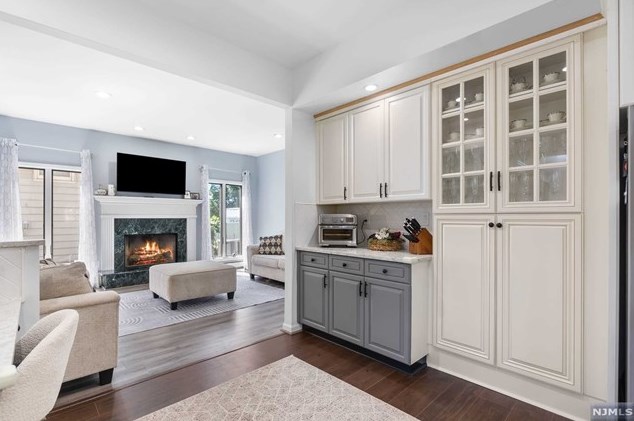 270 Baldwin Ave, Hasbrouck Heights NJ 07604-2301 exterior