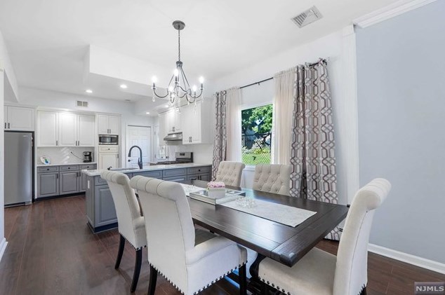 270 Baldwin Ave, Hasbrouck Heights NJ 07604-2301 exterior