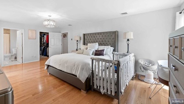 270 Baldwin Ave, Hasbrouck Heights NJ 07604-2301 exterior