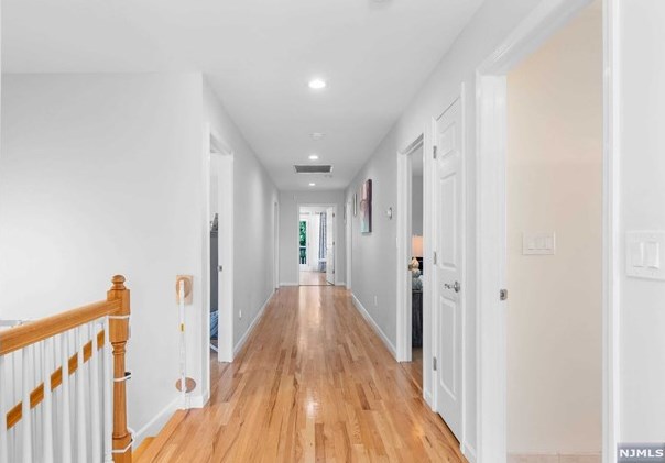 270 Baldwin Ave, Hasbrouck Heights NJ 07604-2301 exterior