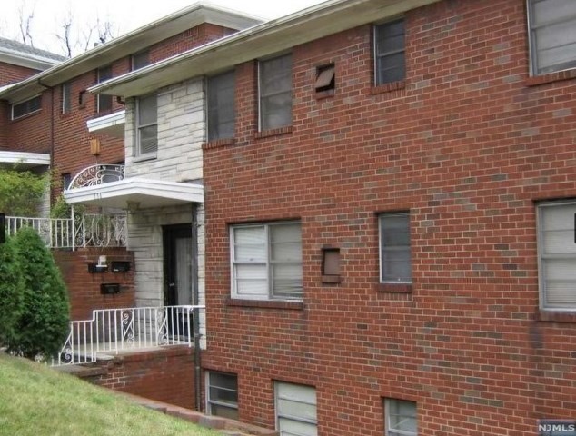 336 Northwood Way, Palisades Park, NJ 07650-1920