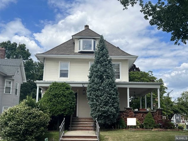 81 Laurel Ave, Kearny, NJ 07032