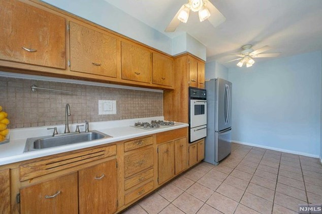 300 Claremont Ave, Verona NJ  07044-2549 exterior