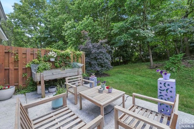 615 Wendover Ct, Dover NJ  07869-1647 exterior