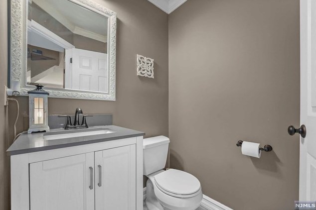 615 Wendover Ct, Dover NJ  07869-1647 exterior