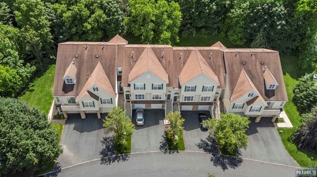 615 Wendover Ct, Dover NJ  07869-1647 exterior