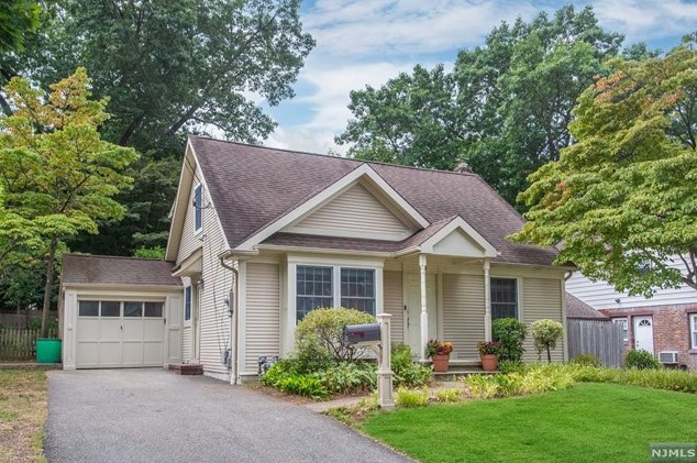 629 Lincoln Blvd, Westwood, NJ 07675