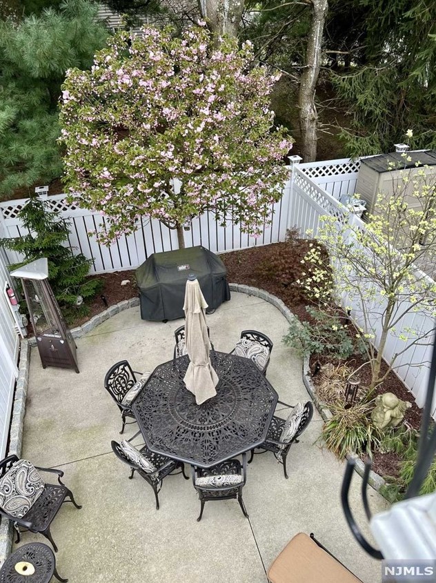 144 7th St, Cresskill, NJ 07626