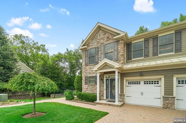 1807 Whitney Ln, Allendale, NJ 07401