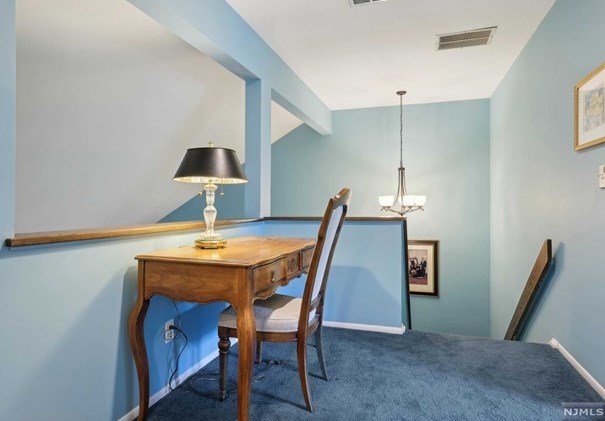 21 Indian Fld Ct, Mahwah NJ 07430-2243 exterior