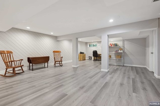 21 Indian Fld Ct, Mahwah NJ 07430-2243 exterior