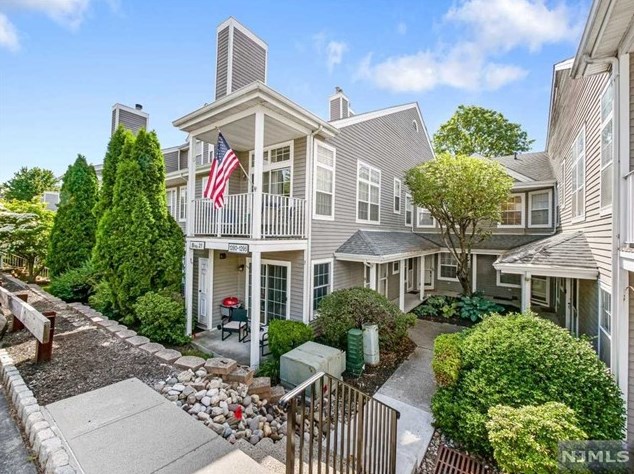 1291 Paddington Rd, Mahwah, NJ 07430-3257